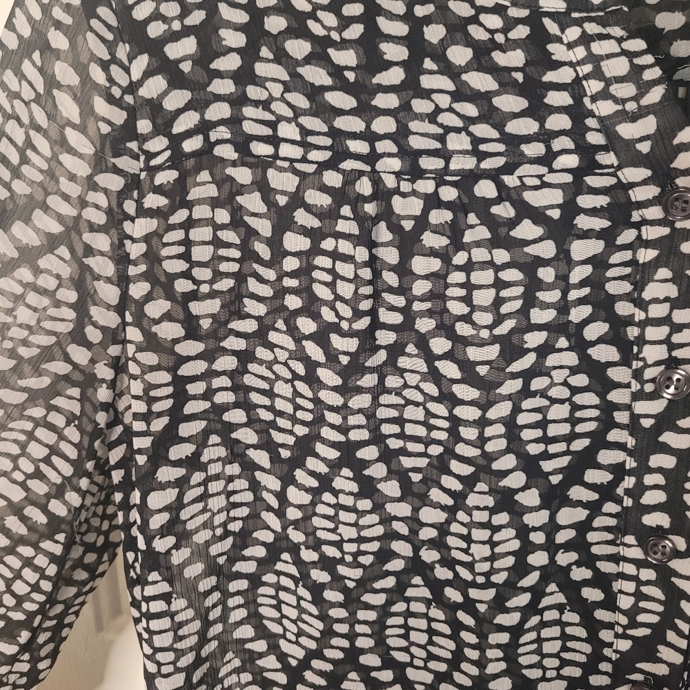 Lucky Brand Sheer Black and White Long Sleeve Lightweight Top Size M - Picture 3 of 5